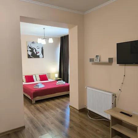 Domovik мостова 5 кв 37 Apartment *