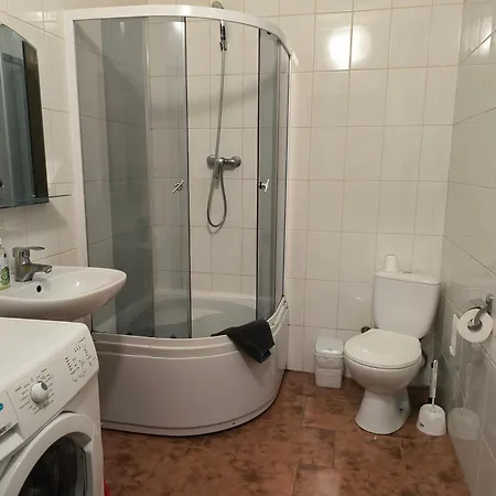 Apartment Domovik мостова 5 кв 37 *